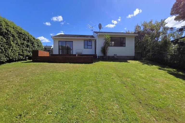 Photo of property in 3 Owaka Close, Kelson, Lower Hutt, 5010