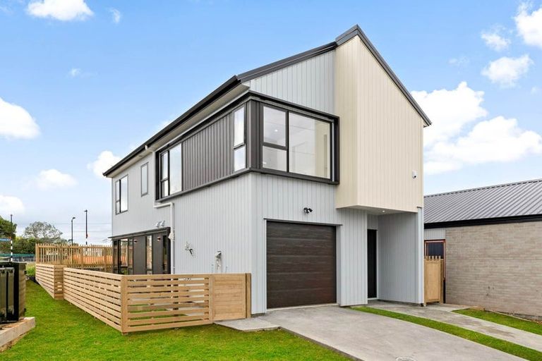 Photo of property in 40 Papai Lane, Massey, 0614