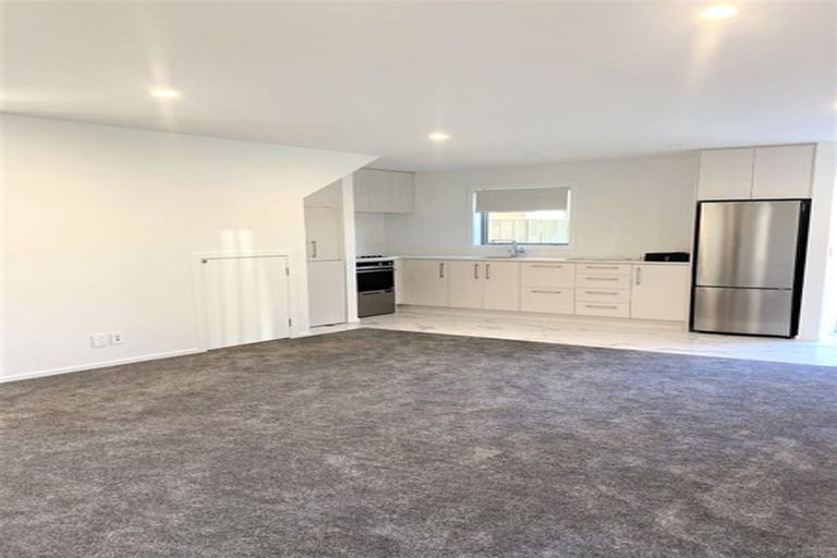 Photo of property in 2 Collingwood Street, Waterloo, Lower Hutt, 5011