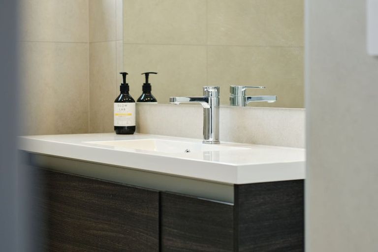 Photo of property in 104 Symes Drive, Red Beach, 0932