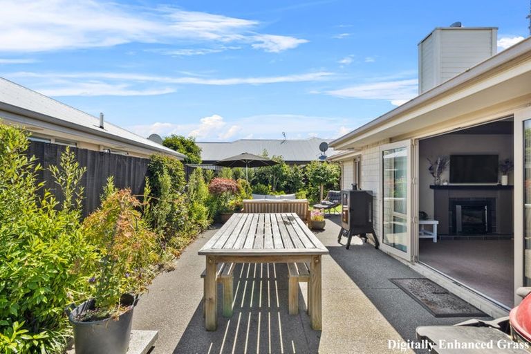 Photo of property in 1 Iti Place, Parklands, Christchurch, 8083
