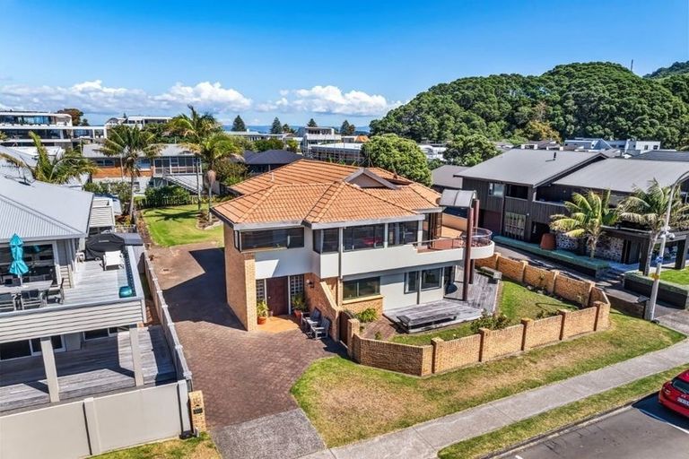 Photo of property in 32 Marine Parade, Mount Maunganui, 3116