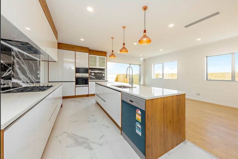 Photo of property in 24 Urney Drive, Flat Bush, Auckland, 2019