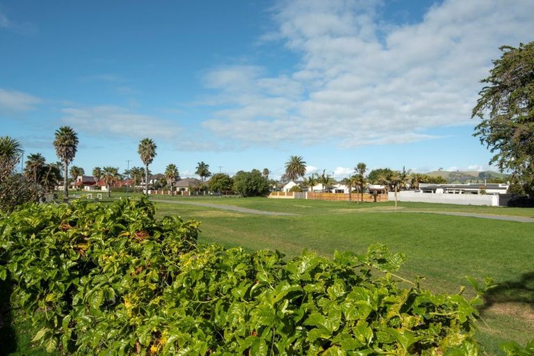 Photo of property in 100 Sovereign Drive, Papamoa Beach, Papamoa, 3118