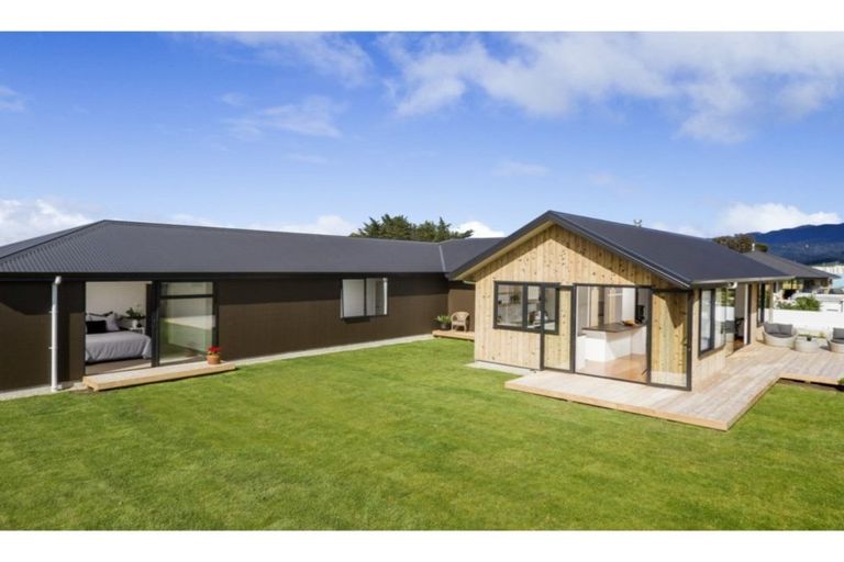 Photo of property in 25 Memorial Drive, Motueka, 7120