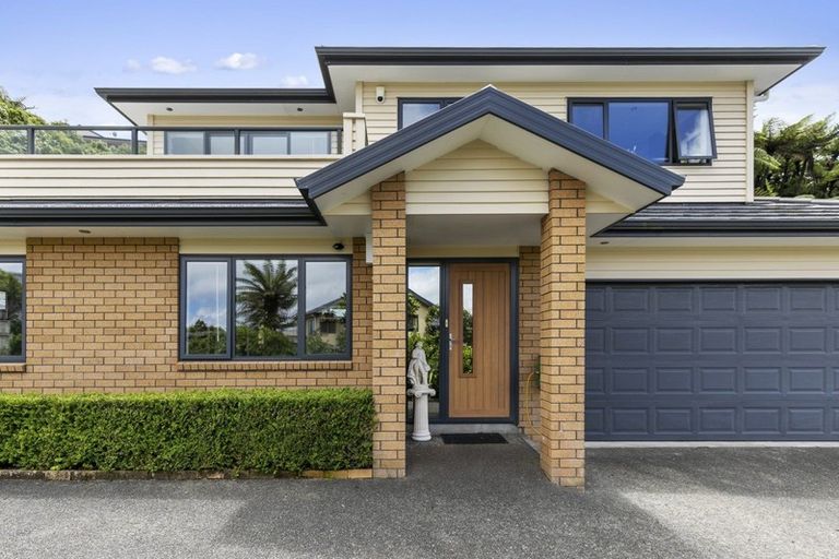 Photo of property in 14 Arahiwi Grove, Tirohanga, Lower Hutt, 5010