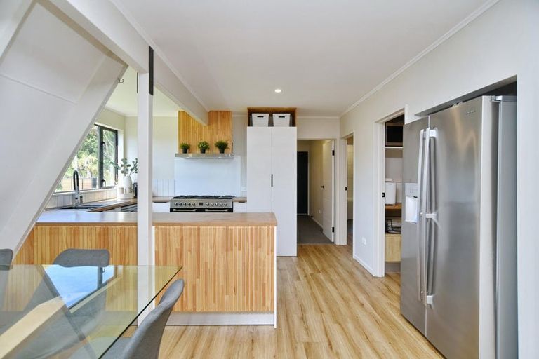 Photo of property in 33 Heyders Road, Spencerville, Christchurch, 8083