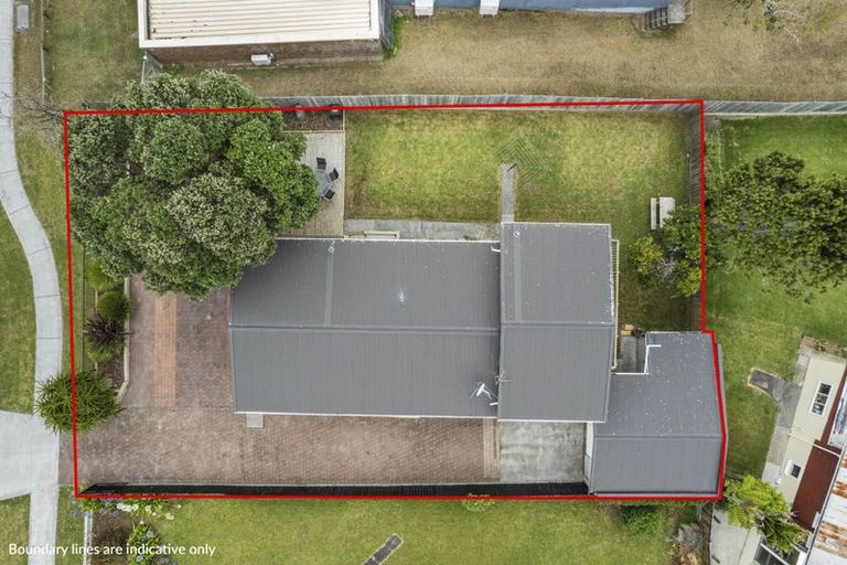 Photo of property in 37 Whitford Road, Howick, Auckland, 2014