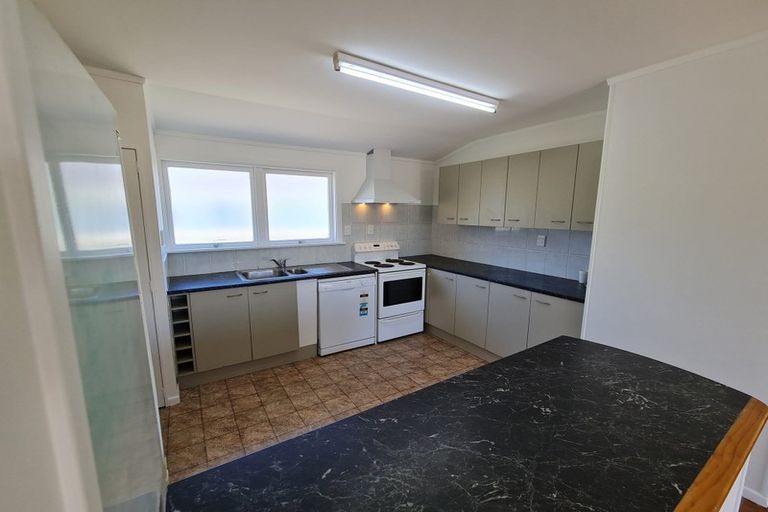 Photo of property in 107 Vodanovich Road, Te Atatu South, Auckland, 0610