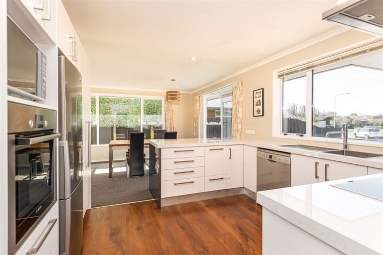 Photo of property in 46 Regency Crescent, Redwood, Christchurch, 8051