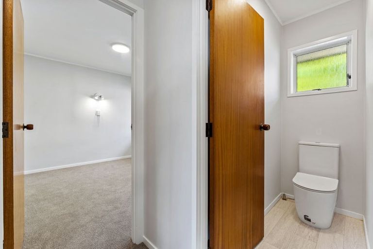 Photo of property in 2/63 Ocean View Road, Hillcrest, Auckland, 0627