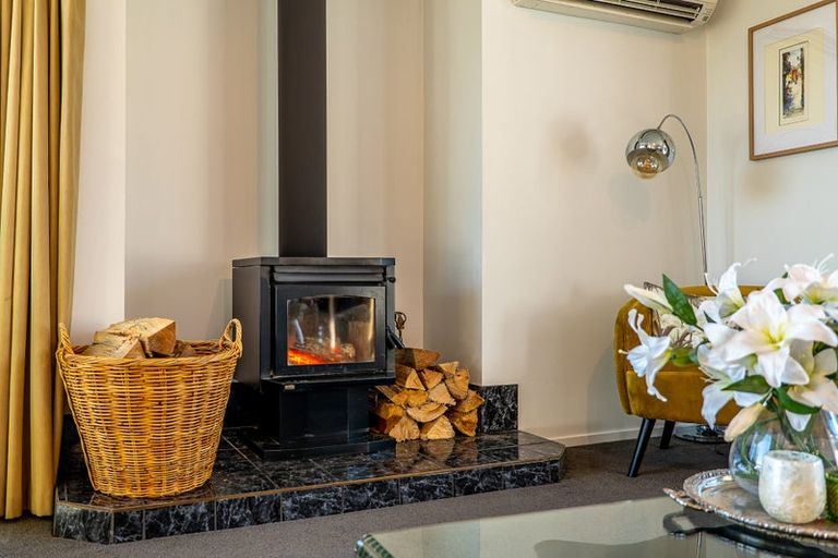 Photo of property in 320 Main North Road, Redwood, Christchurch, 8051