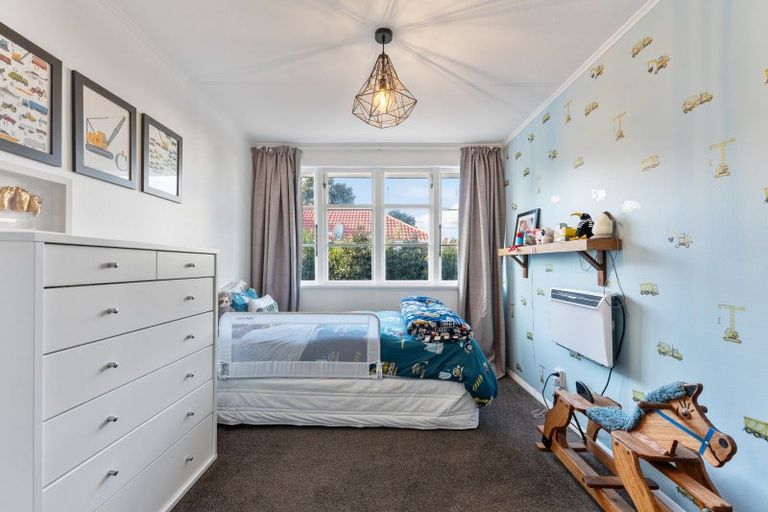 Photo of property in 21 Hadfield Crescent, College Estate, Whanganui, 4500