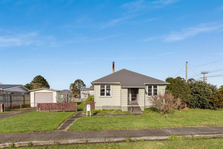 Photo of property in 89 Russell Street, Westport, 7825