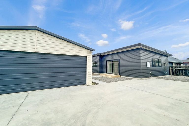 Photo of property in 32 Matamau Street, Palmerston North, 4414
