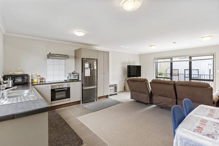 Photo of property in St Claire Village, 65/172 Mcleod Road, Te Atatu South, Auckland, 0610