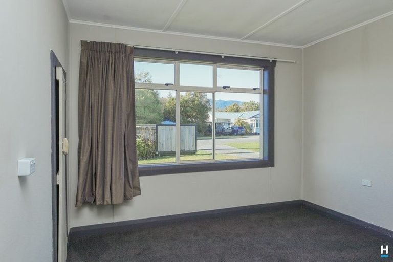 Photo of property in 21 Ballance Street, Runanga, 7803
