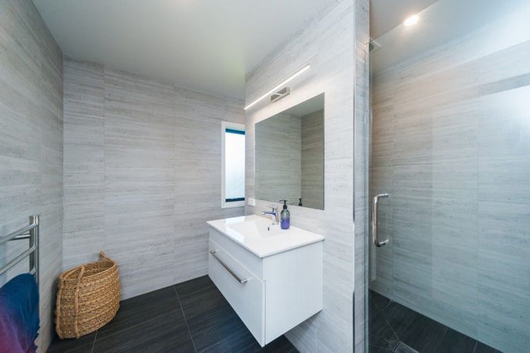 Photo of property in 5 Waimarama Court, Roslyn, Palmerston North, 4414