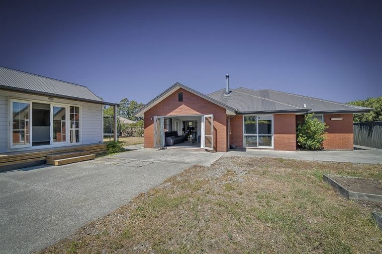 Photo of property in 6 Cameron Crescent, Rolleston, 7614