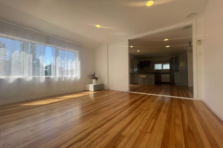 Photo of property in 85 Taurus Crescent, Beach Haven, Auckland, 0626