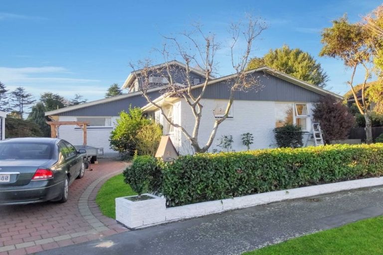 Photo of property in 22 Cullahill Street, Harewood, Christchurch, 8051