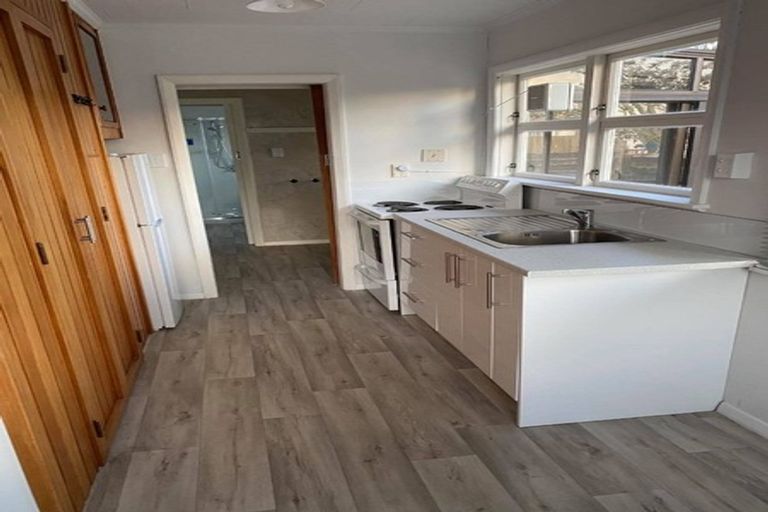 Photo of property in 16 Marsden Street, Levin, 5510