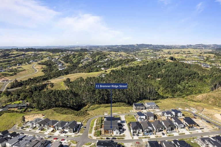 Photo of property in 11 Bremner Ridge Street, Flat Bush, Auckland, 2019
