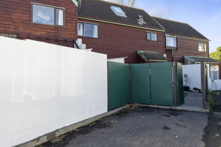 Photo of property in 2/17u Randwick Crescent, Moera, Lower Hutt, 5010