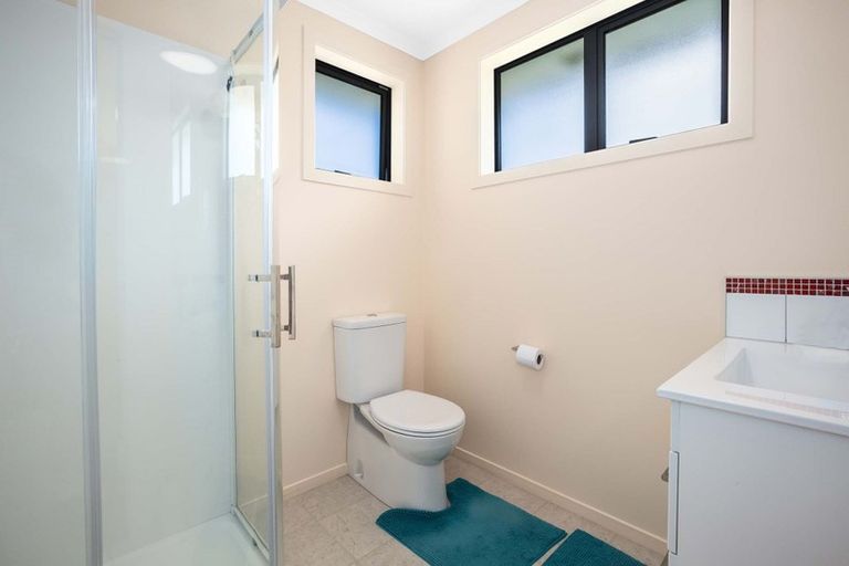 Photo of property in 32 Banks Boulevard, Whitby, Porirua, 5024