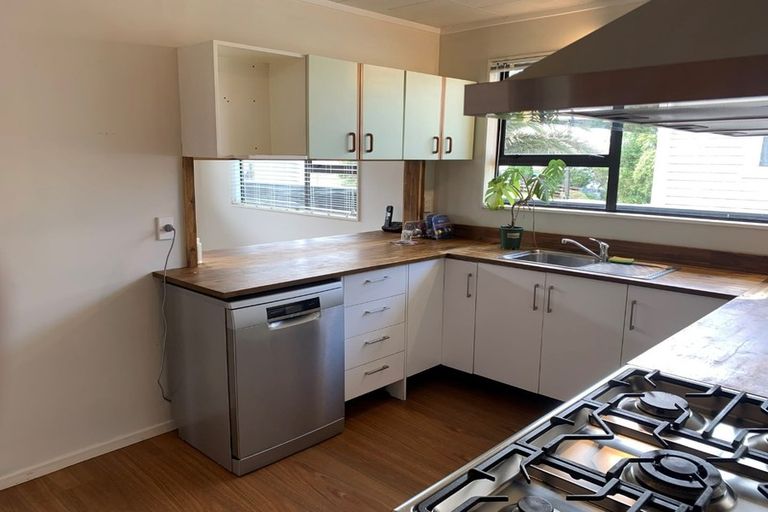 Photo of property in 29 Erris Street, Johnsonville, Wellington, 6037