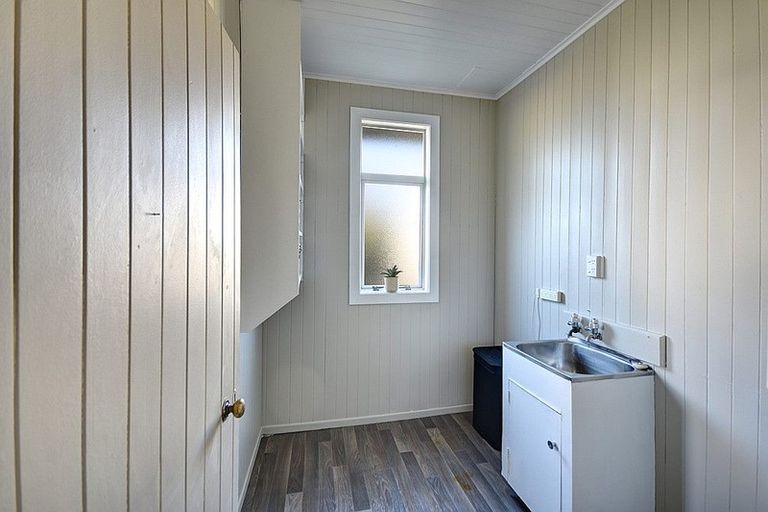 Photo of property in 9 Ossian Street, Milton, 9220