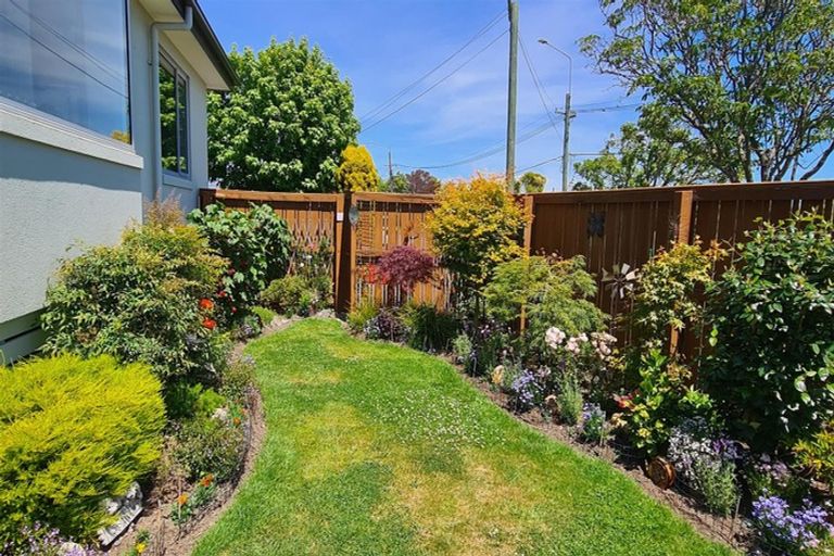 Photo of property in 120a Avondale Road, Avondale, Christchurch, 8061