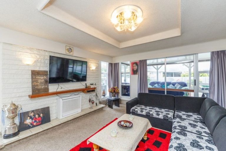 Photo of property in 19 Terry Crescent, Milson, Palmerston North, 4414