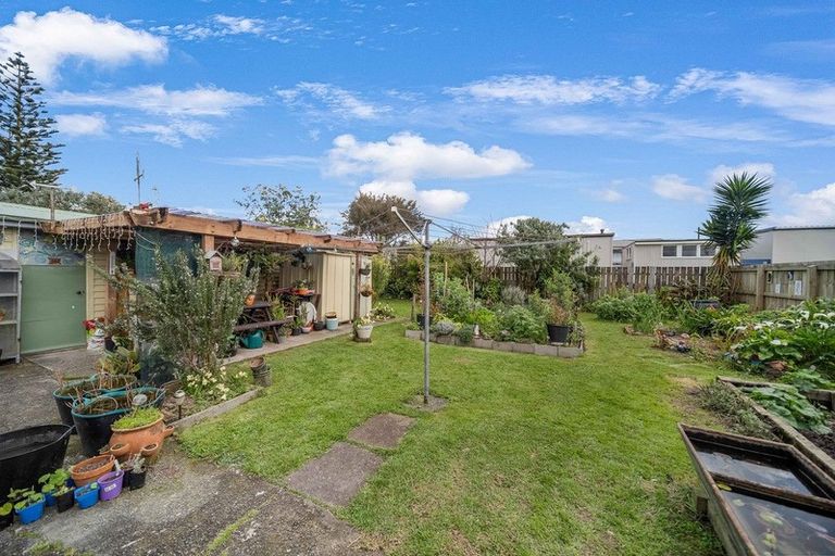 Photo of property in 23 Edinburgh Avenue, Rosehill, Papakura, 2113