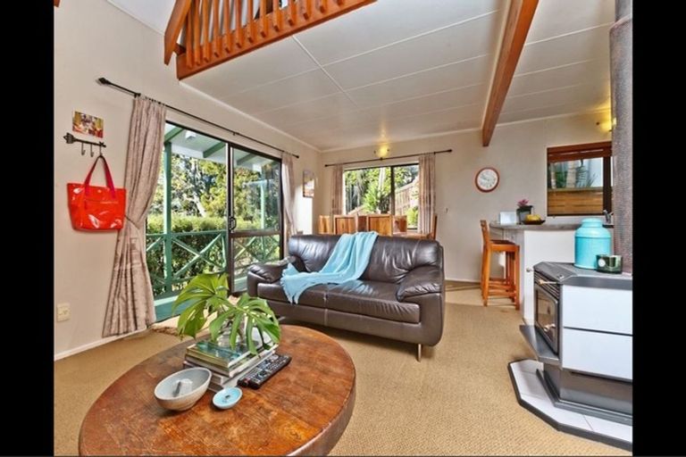 Photo of property in 251 Sunset Road, Sunnynook, Auckland, 0632