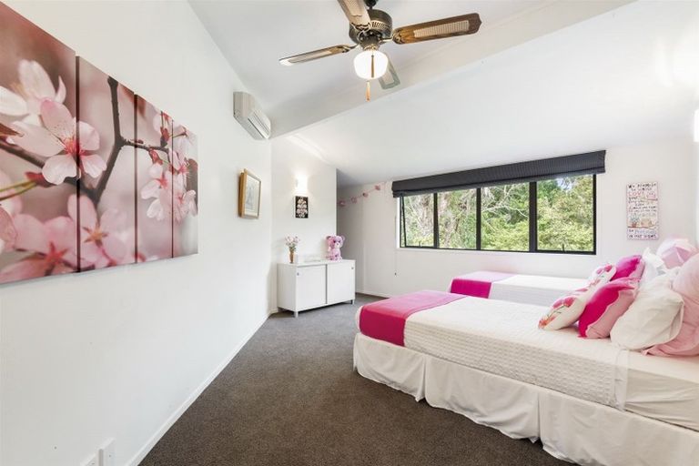 Photo of property in 3/130 Beach Road, Castor Bay, Auckland, 0620