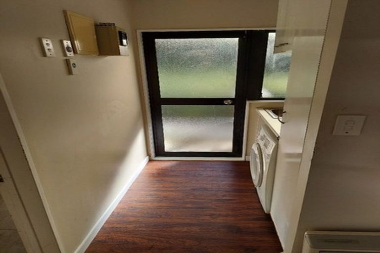 Photo of property in 15 Van Dyke Place, West Harbour, Auckland, 0618