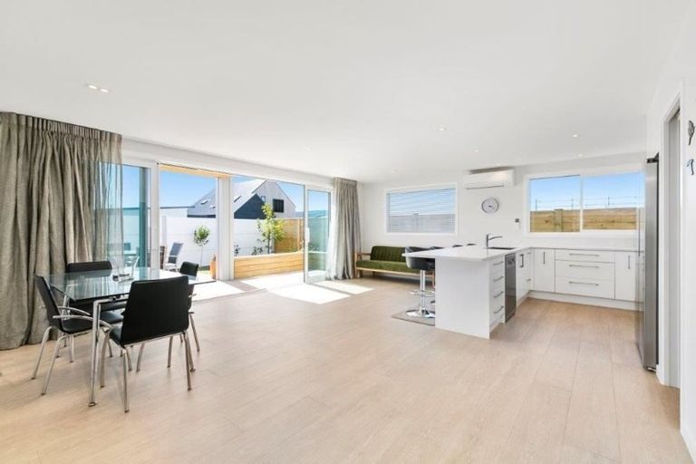Photo of property in 1 Tuangi Way, Papamoa Beach, Papamoa, 3118