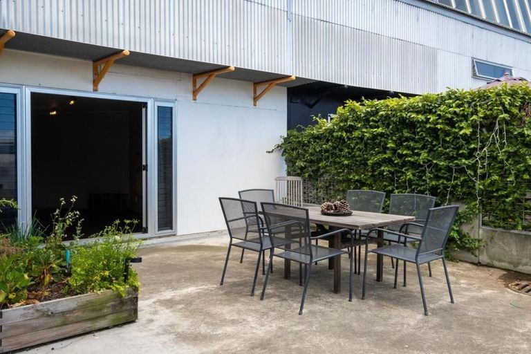 Photo of property in 9 Waghorne Street, Ahuriri, Napier, 4110