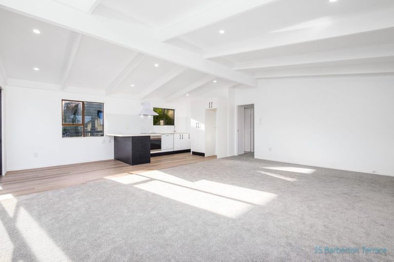 Photo of property in 25 Barberton Terrace, Red Hill, Papakura, 2110