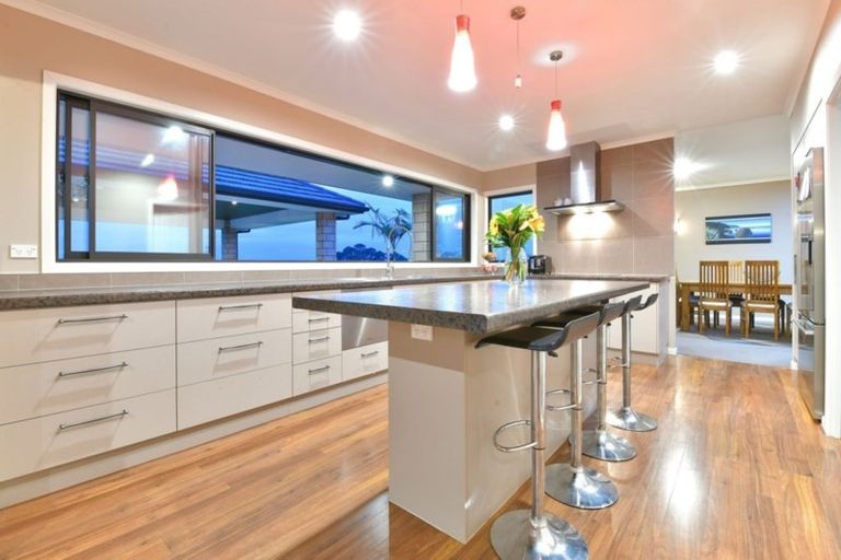 Photo of property in 25 Joblin Road, Wainui, Silverdale, 0994