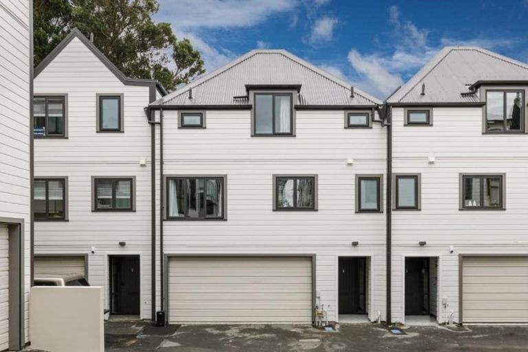 Photo of property in 6/240 The Terrace, Wellington Central, Wellington, 6011