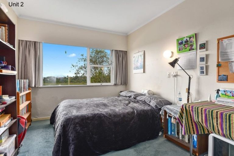 Photo of property in 71 College Road, Northcote, Auckland, 0627