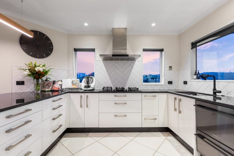 Photo of property in 61 Saint Ives Drive, Camborne, Porirua, 5026