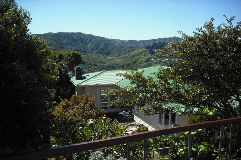 Photo of property in 19a Huntingdon Street, Northland, Wellington, 6012