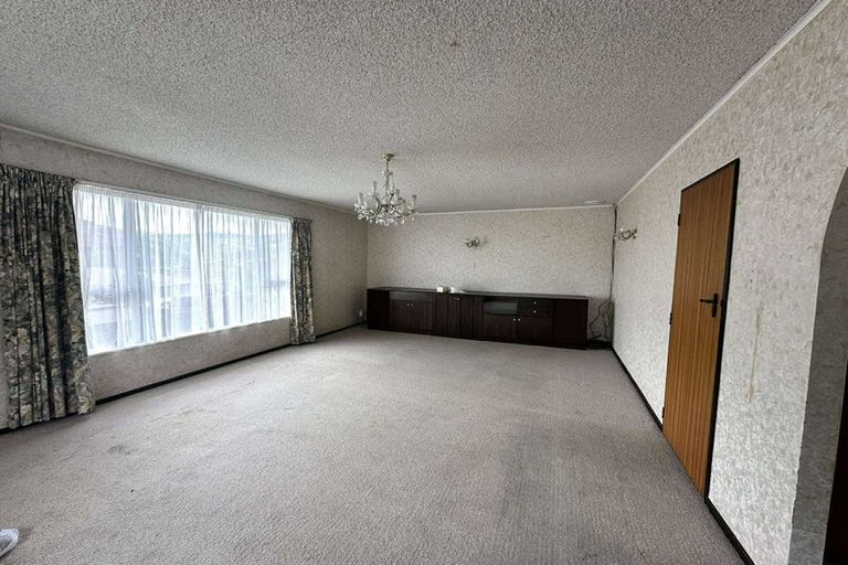 Photo of property in 1 Bishops Glen, Tawa, Wellington, 5028