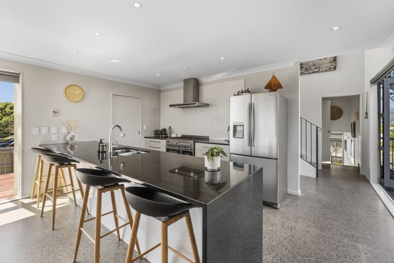 Photo of property in 2 Kowhai Street, Otaki Beach, Otaki, 5512