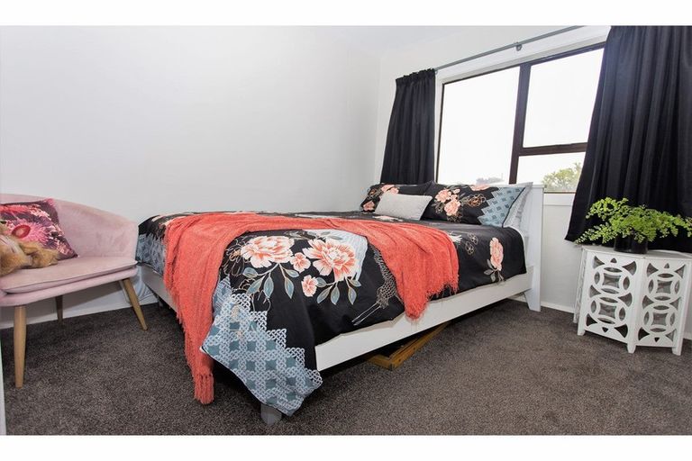 Photo of property in 73 Hargood Street, Woolston, Christchurch, 8062