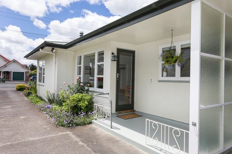 Photo of property in 15 Victoria Avenue, Dannevirke, 4930