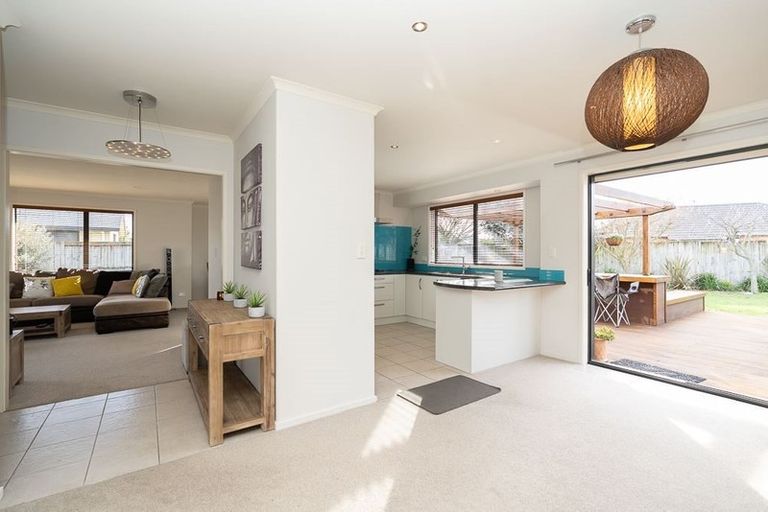 Photo of property in 18 Innswood Place, Rototuna North, Hamilton, 3210